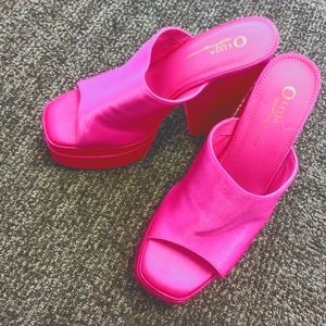 Slip-on platform heels, pink